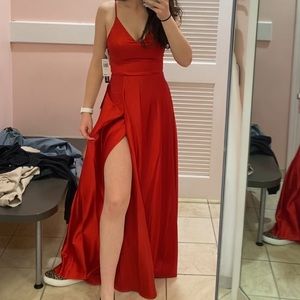 NEVER WORN. Prom/Formal Dress